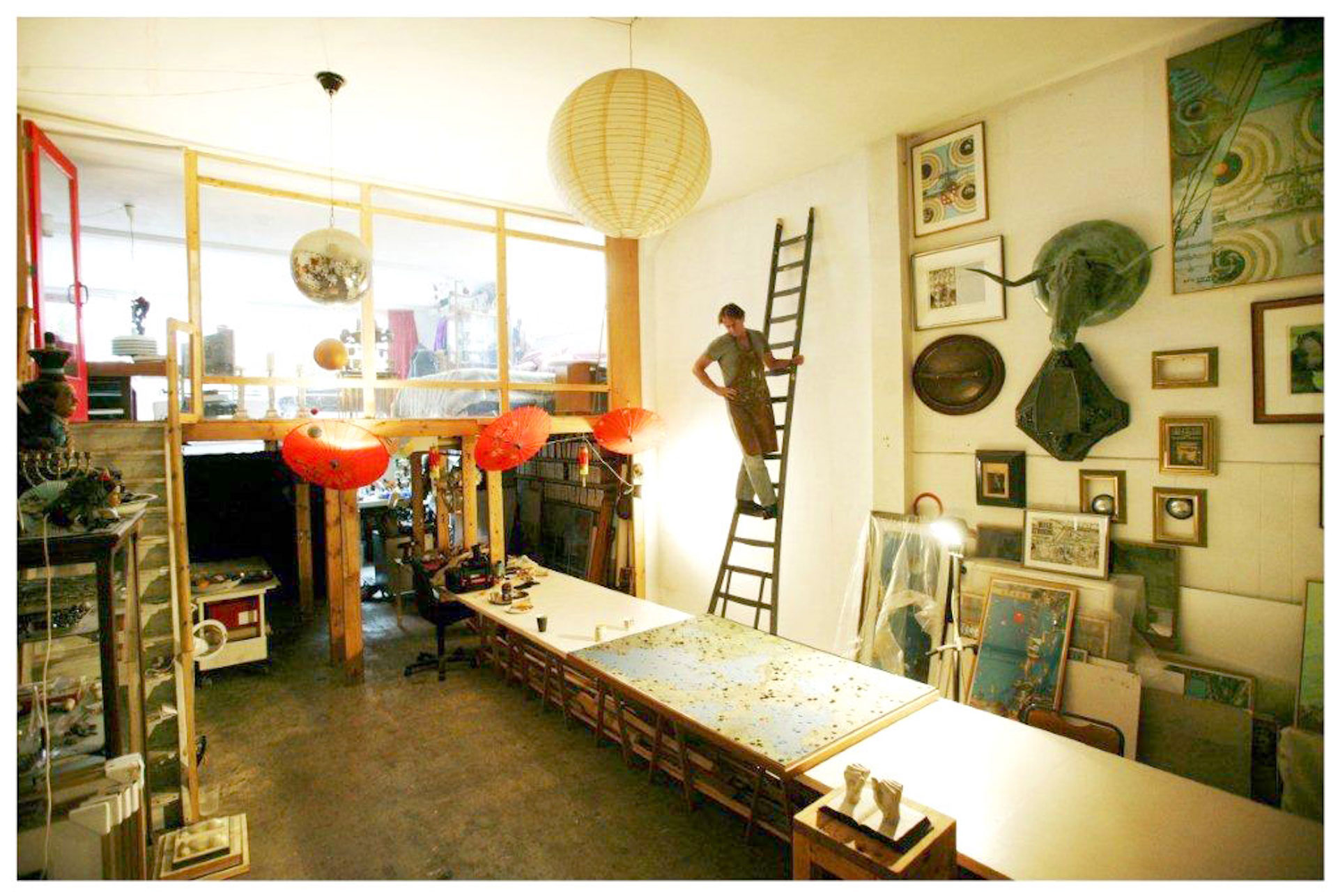 Harald Vlugt in zijn atelier. Foto: Hans de Bruijn